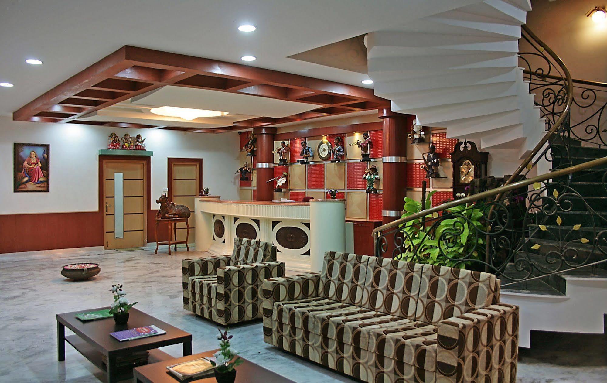 Kumararraja Palace Yelagiri Ngoại thất bức ảnh