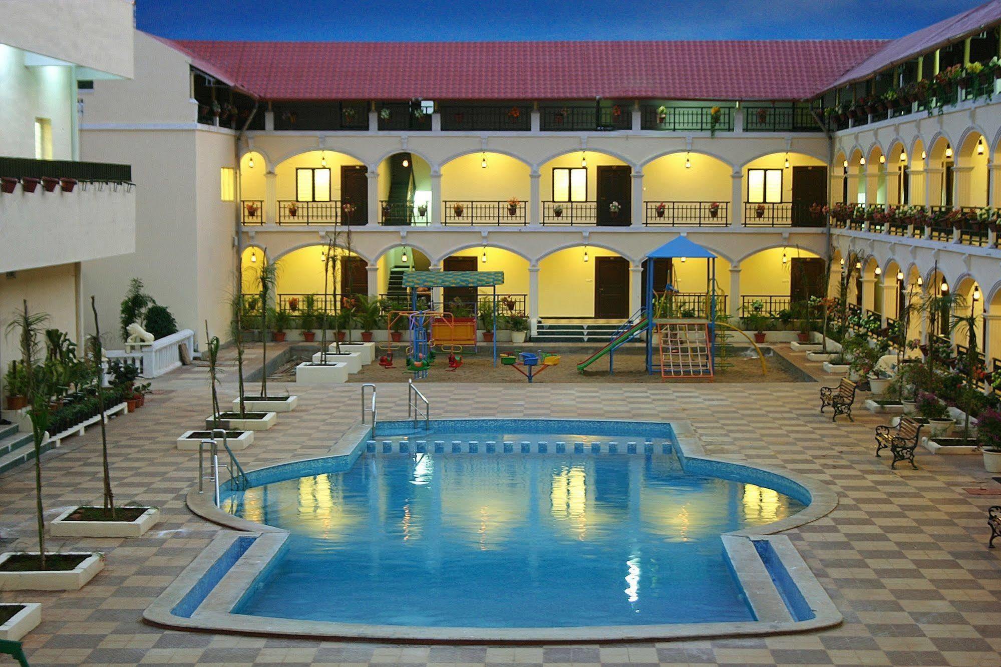Kumararraja Palace Yelagiri Ngoại thất bức ảnh